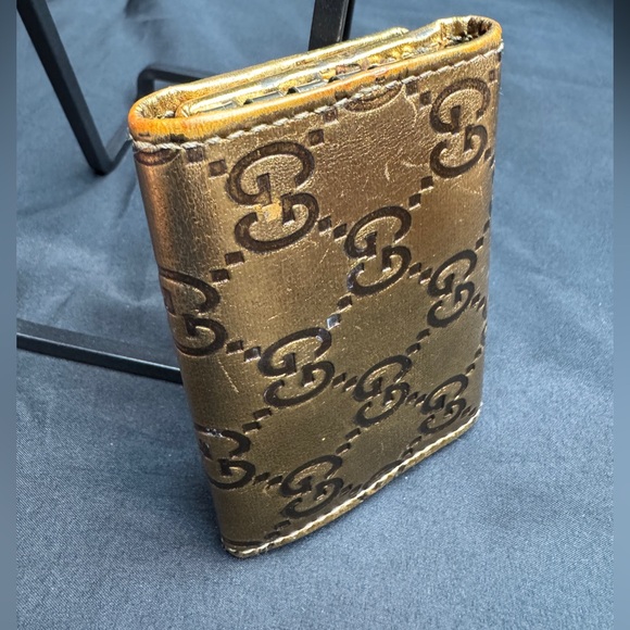 Gucci Metallic Gold GG Logo Card Key Wallet - Picture 3 of 16